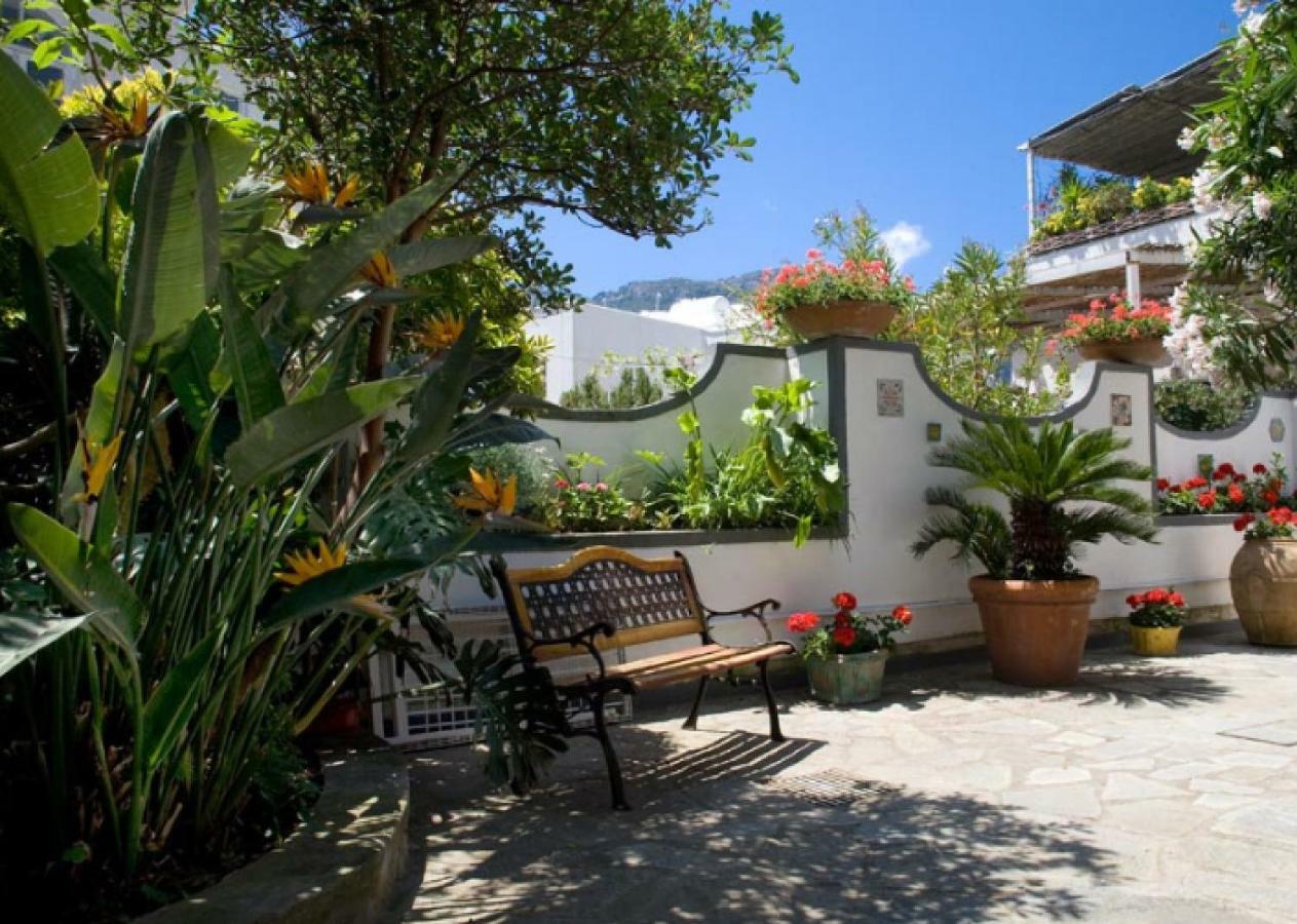Villa Le Terrazze Di 卡普里 外观 照片